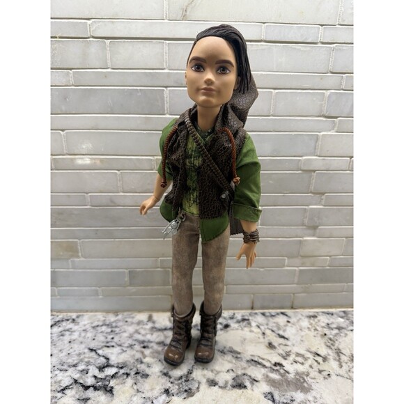 Ever After High First Chapter Hunter Huntsman Doll - Picture 1 of 8
